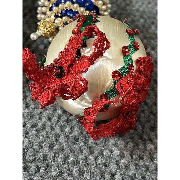 VINTAGE Christmas Ornaments Push Pin Beaded Satin Sequin Lot Of 5 #11 - Picture 6 of 9